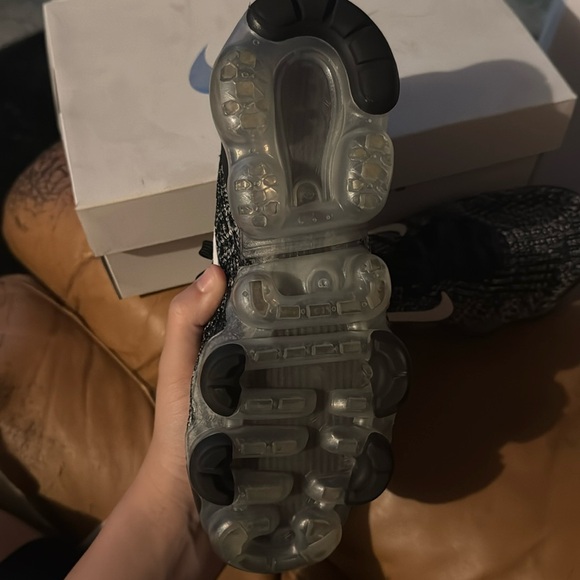 Vapormax shoes woman sizes 7.5 - Picture 3 of 4